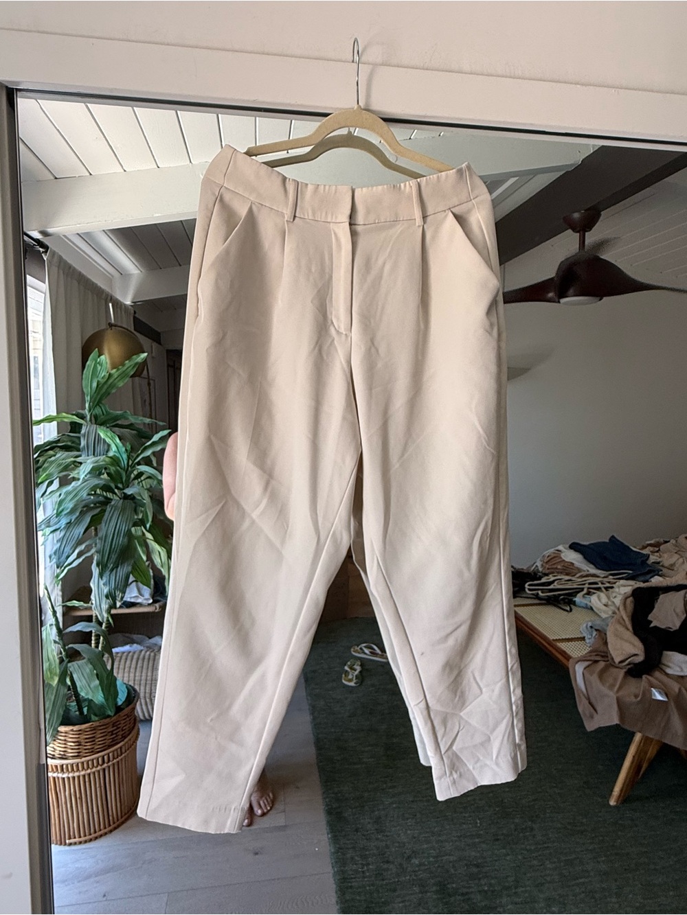 Express Women's Cream Tailored Cropped Pants